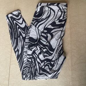 Lululemon swift speed high rise tight 28” in spin off jacquard